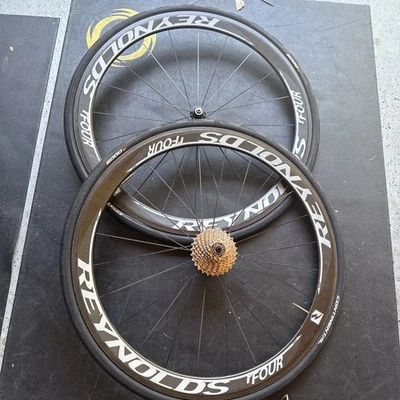 Ruedas cubierta de carbono REYNOlDS RFOUR Conti GP 5000 11 cassette 11/28, almohadillas QRS Foto 1 de 4