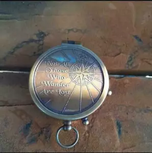 "Brújula de latón ""No todos los que vagan están perdidos"", hecha a mano Tolkien"" regalo marino - Imagen 1 de 3