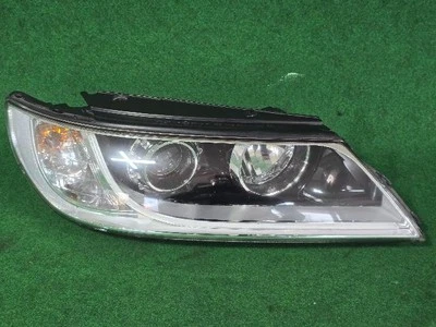 2011 Hyundai Azera The luxury Grandeur Right Halogen Headlight 921023L000 - Image 1 of 4