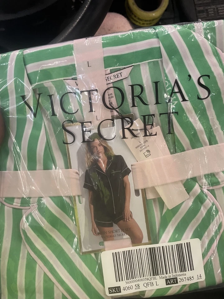 NUEVO Victoria’s Secret Juego Corto Satinado Pijama Pijama Verde + Rosa Rayas Talla LG Foto 1 de 2