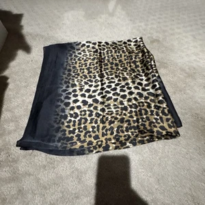 Bufanda extra larga con estampado de leopardo Jessica McClintock. ¡NUEVO CON ETIQUETAS! - Imagen 1 de 10