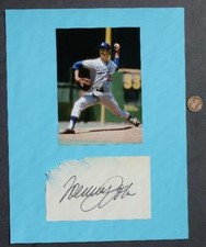1972-78 Los Angeles Dodgers Star Tommy John signed autographed card & photo set
