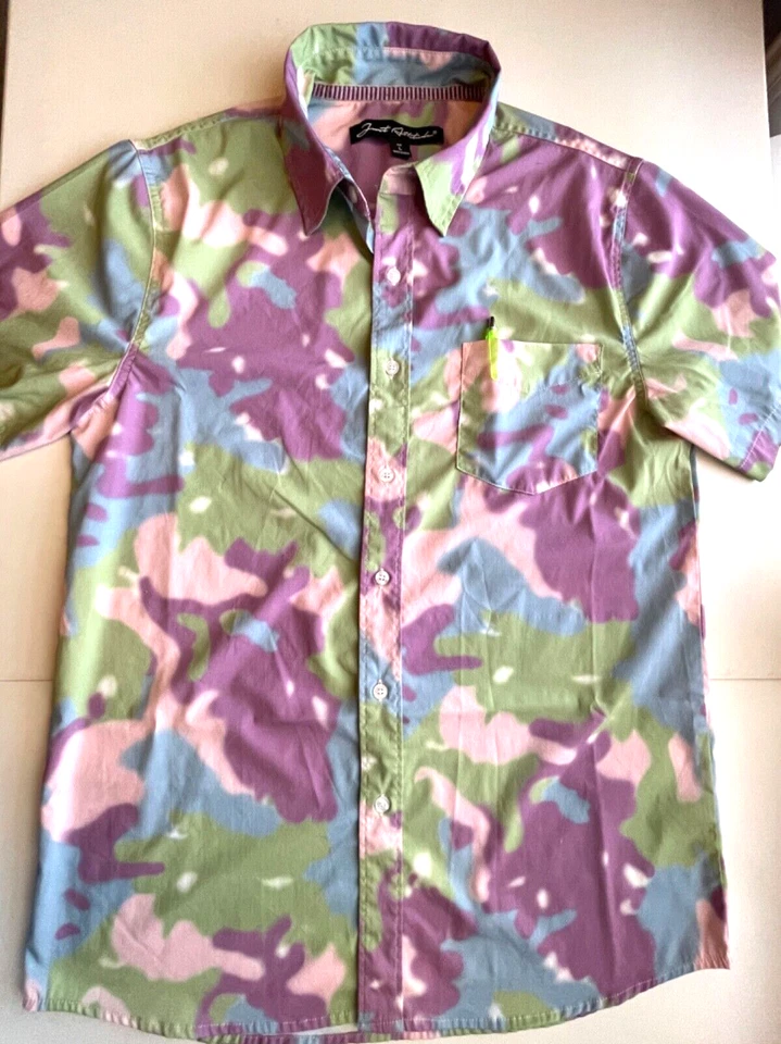 JUST ATTITUDE SS button shirt men size Large bright multicolor camo style print - Image 1 of 4