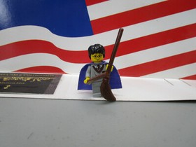 LEGO HARRY POTTER MINIFIGURE HARRY POTTER WITH LIGHT PURPLE CAPE SET 4709