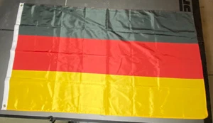 "Deutsche Flagge 2 Yard Nylon mit Tüllen Deutschland misst 61,5""x33""" - Bild 1 von 4