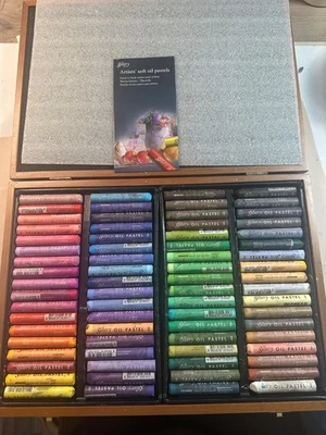 oil pastels lot - Image 1 of 4