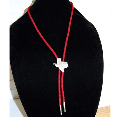 Colgante Vintage Bolo Corbata Cordón Rojo Estrás Texas Accesorio Occidental Foto 1 de 4