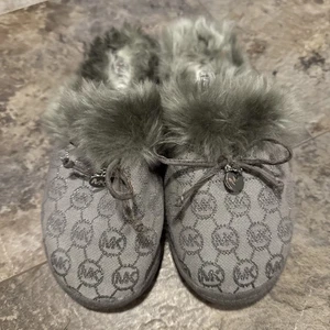 Michael Kors MK Logo Kunstfell Abnutzung Hausschuhe kuschelig bequem Schuhe 7-8 - Bild 1 von 7