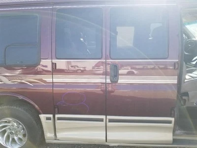 03 2003 GMC SAVANA OEM PASSENGER RIGHT REAR - REAR DOOR MAROON  Foto 1 de 4