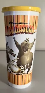 Tupperware Disney Madagaskar 16 Unzen Becher + Flachverschluss Deckel zur Aufbewahrung BRANDNEU - Bild 1 von 8