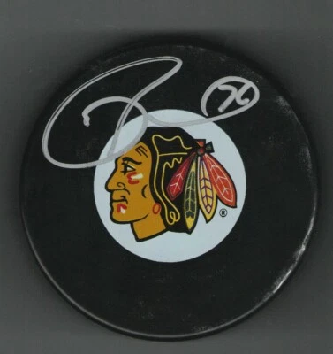 Dave Bolland Chicago Blackhawks signed autographed hockey puck - Image 1 of 2