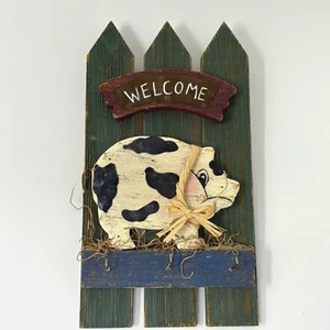 Rustic Wooden Welcome Sign White Black Pig Green Picket Fence Three Key Hooks - Picture 1 of 6