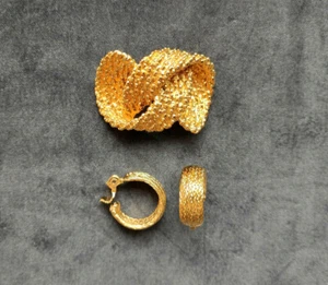 Vintage Lot MONET Hoop Earrings Non-pierced and Brooch Gold tone textured 1960s - Picture 1 of 12
