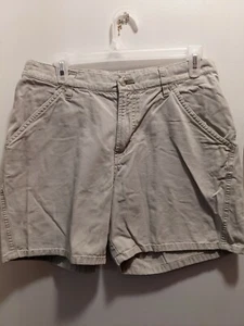 Columbia Women's 10 Light Khaki 6 Inch Inseam Shorts - Picture 1 of 8