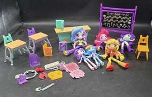 My Little Pony Equestria Niñas Minis Lecciones Risas Clase Set 6 Figuras - Imagen 1 de 6