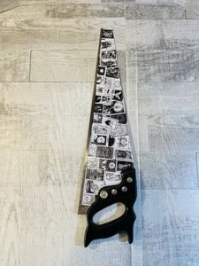 Handgefertigte Tarotkarte Handsäge Deko Wandbehang Halloween Goth Okkult Horror - Bild 1 von 6