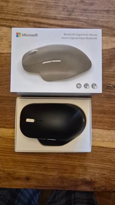 Microsoft Bluetooth Ergonomic Mouse Maus - Schwarz - Bild 1 von 4