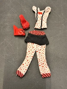Monster High Dead Tired Ghoulia Outfit und Schuhe MH94 - Bild 1 von 3