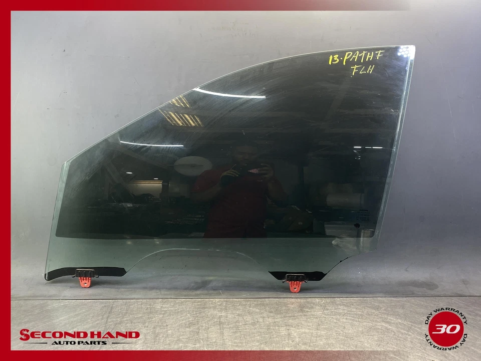 2013-2017 Nissan Pathfinder SL Driver Left Front Door Window Glass - Изображение 1 из 4