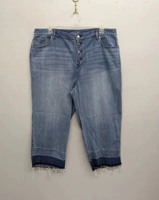 Pantalones de mezclilla recortados de pierna ancha con botones Chico's dobladillo deshilachado crudo talla 4 EE. UU. 20 Foto 1 de 4