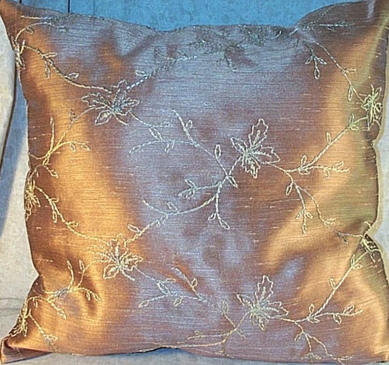 Home Decor' Pillow Gold / Bronze Size 18" inch Leaves Leafs NEW - Image 1 of 1