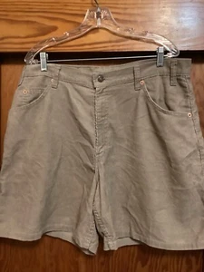 Vintage Men’s Levi 565 Tan Corduroy Orange Tab Wide Leg Shorts Size 36 - Picture 1 of 8