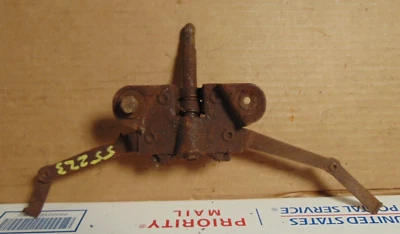 1937 1938 FORD CRANK OUT WINDSHIELD REGULATOR ORIGINAL CAR OR PICKUP TRUCK L@@K - Image 1 of 4