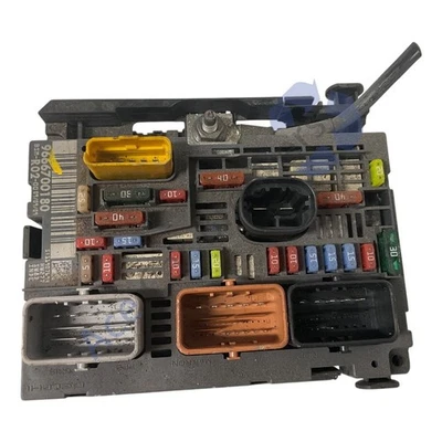Peugeot 3008 Mk1 08-12 Pre-Facelift Fuse Box 9666700180 - Image 1 of 4