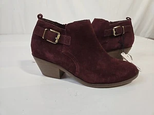 Size 9 M  Ladies Burgundy Suede Ankle Boots. Side Zipper, Sonoma, New - Bild 1 von 9