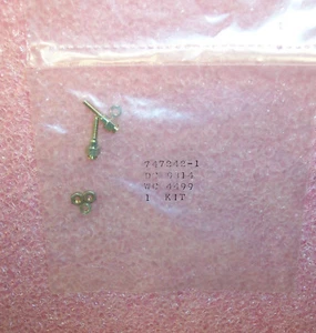 SET BESTEHEND AUS 20 KITS 747242-1 AMP DSUB SLIDE LOCKING POST KITS HDE, HDF, HDP - Bild 1 von 2