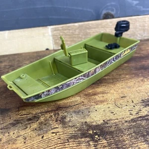 Barca a motore giocattolo Cabela's 8" barca da pesca sci verde mimetico - Foto 1 di 17