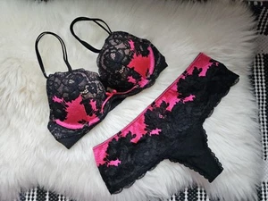 Victoria’s Secret Very Sexy Limited Edition Push-Up Bra Panty Set Swarovski 32B  - Picture 1 of 17