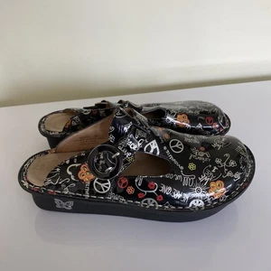 Zapatos Alegria Mujer Talla 39 Peace Love Zueco Mary Jane Cuero Estampado Comodidad - Imagen 1 de 9