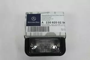 GENUINO NUEVO MERCEDES SL CLK W209 R230 MATRÍCULA BOMBILLA SOPORTE - Imagen 1 de 2
