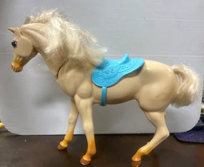 Vintage 1995 Mattel Barbie's Nibbles the Horse With Blue Saddle (FCAM1-1Q2823 Foto 1 de 4