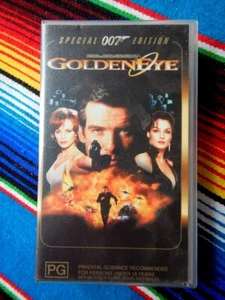 ✺Great Condition✺ JAMES BOND GOLDEN EYE Special Edition VHS Tape - Picture 1 of 3