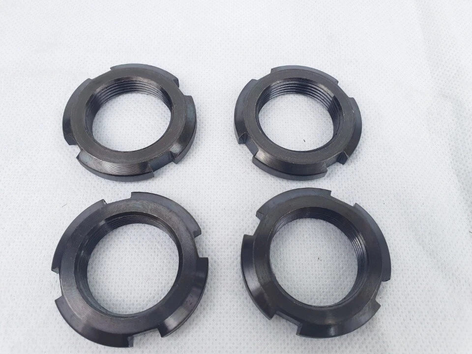 JUEGO DE TUERCAS DE BLOQUEO DE BUJE EJE TRASERO ORIGINAL MERCEDES BENZ MB VAN MB100 & MB 140 SERIES Foto 1 de 1