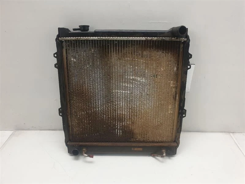 Радиатор 6 цилиндров подходит для 90-91 4 RUNNER 16400-65041 - Изображение 1 из 4