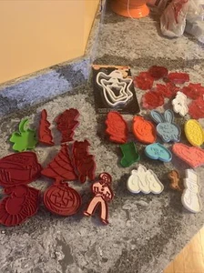 Vintage Lot of 30 Cookie Cutters HALLMARK TUPPERWARE WILTON Plastic Misc Holiday - Picture 1 of 17