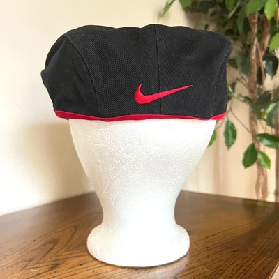 Gorra de golf Nike de colección para hombre gorra plana grande negra roja logotipo de newsboy cabbie Swoosh Foto 1 de 4