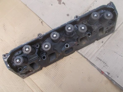 Cadillac Coupe DeVille 4,1 L V8 culata derecha 82 83 usado OEM 1628558 Foto 1 de 4