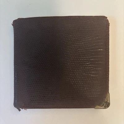 Cartera de cuero Cartier Paris roja/marrón doble pliegue con detalles de esquina dorada PROYECTO MALO Foto 1 de 4