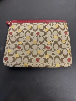 COACH Logo iPad Case khaki Red ZIPPER LEATHER TRIM Padded with Hearts - Image 1 of 3