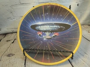 Hamilton Collection Star Trek Voyagers USS Enterprise NCC-1701D Collector Plate - Picture 1 of 5