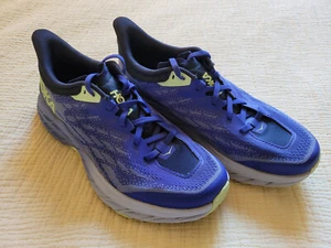 Talla 9B - Hoka One One Speedgoat 5 púrpura impresión azul con - Nuevo con caja - Imagen 1 de 7
