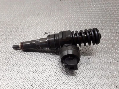 Inyector de combustible diésel Seat Altea 2004 038130073AG 77 kW DEV507105 - Imagen 1 de 3