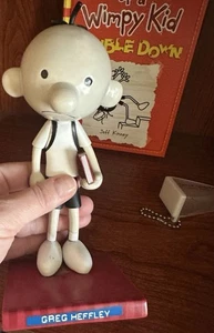 "diary of a wimpy kid" Lot "Double Down" Signed Book, Figurine,  Greg Heffley - Picture 1 of 14
