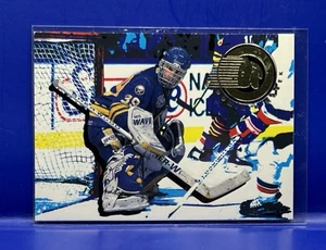 1995-96 PARKHURST INTERNATIONAL GOAL PATROL # 4 DOMINIK HASEK Buffalo Sabres - Picture 1 of 2