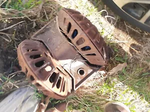 Antique Cast Iron Double Wheel Hog Oiler Farm Tool Primitive Vintage Working - Picture 1 of 6