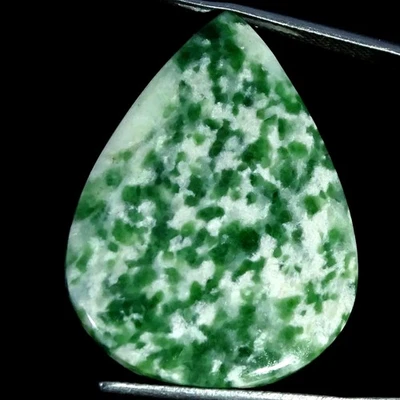 Piedra preciosa cabujón pera jade punto verde 100 % natural 29,20 quilates 24X32X4 mm Foto 1 de 4